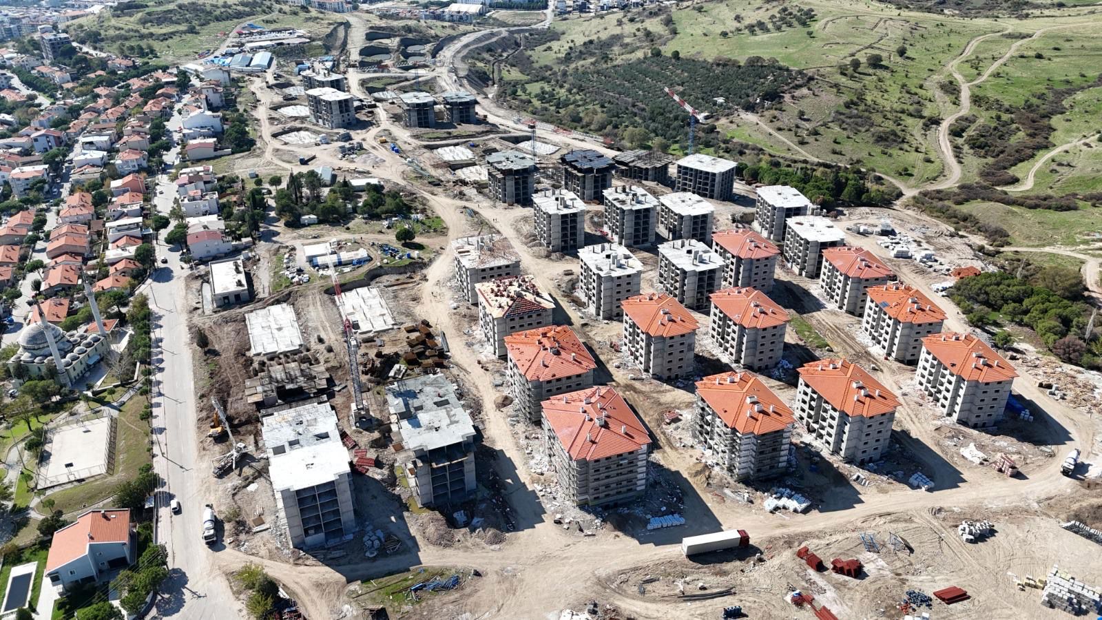 İzmir Bergama Zafer Mahallesi TOKİ 996 Konut ve Ticaret Merkezi ile Menemen Cami Tamamlama Projesi